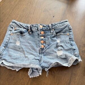 Adorable Altard State distressed shorts